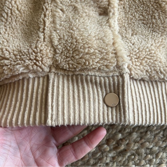 Alo Sherpa Jacket - Picture 12 of 14